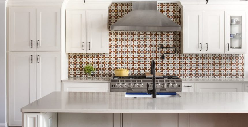 Which kitchen cabinets are timeless?